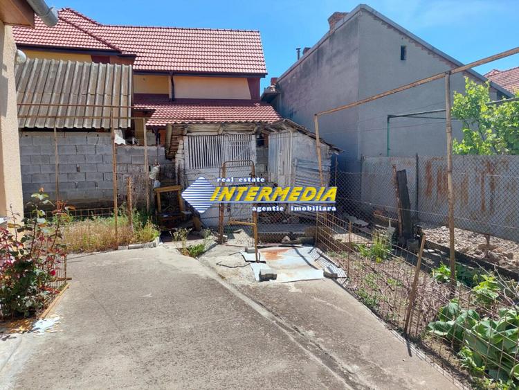 Casa de vanzare in Centru pozitie buna