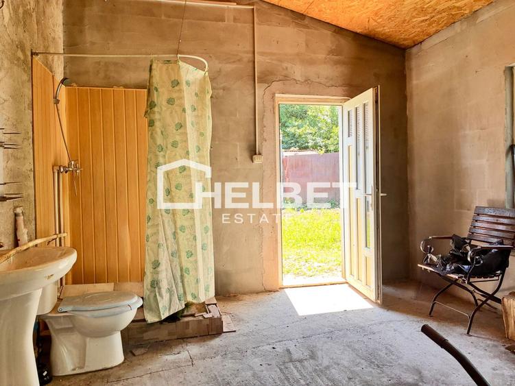 CASĂ / TEREN 1030MP / MAGAZIE / UTILITATI