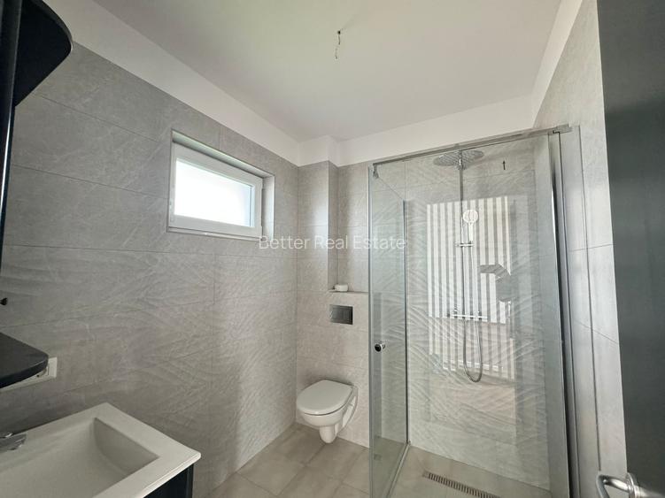 Casă modernă de vânzare individuală | 4 camere | Ansamblu -teren 476 mp | Asfalt - 15