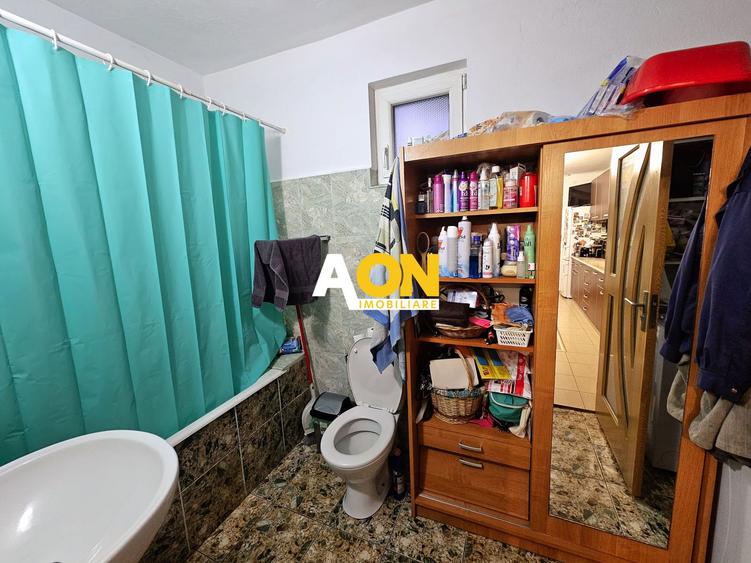 Casa cu doua corpuri, 5 camere, 1580 mp teren, Dealul Furcilor