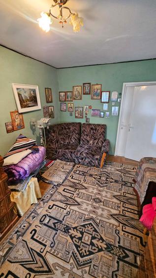 Apartament 3 camere, zona E.Teodoroiu, etaj intermediar