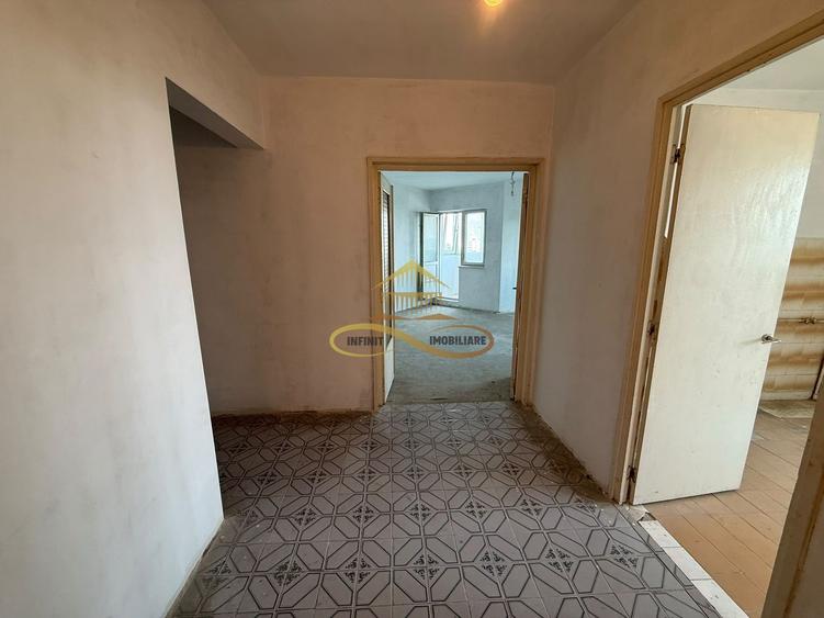Apartament 3 camere de vanzare in Bacau