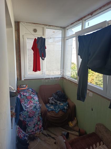 3 camere decomandat- Rahova, Buzoieni, bloc reabilitat