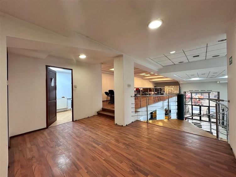 Spatii comerciale 330, 505, 835mp, sos. Pacurari, rond Mall Moldova