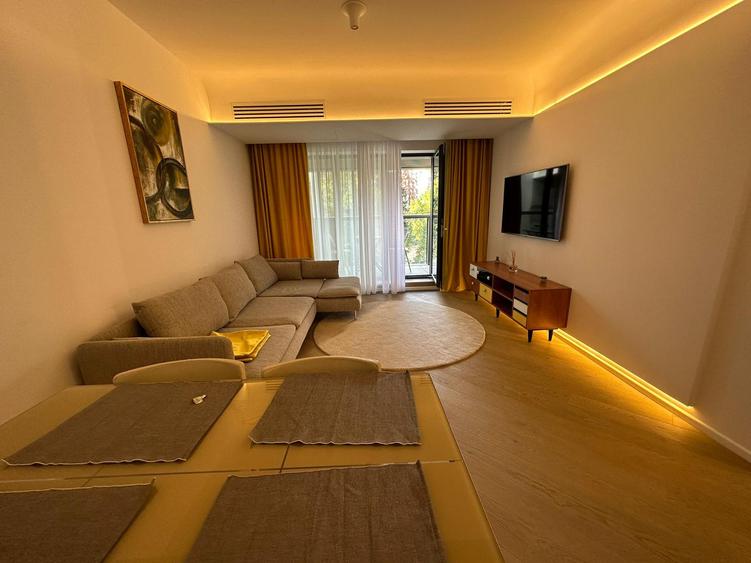 | CORTINA ACADEMY  | 2CAMERE  |  60 MP |  MOBILAT și UTILAT  |