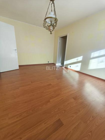 Apartament 3 camere, 61mp, zona Hurmuzachi, Radauti - 2