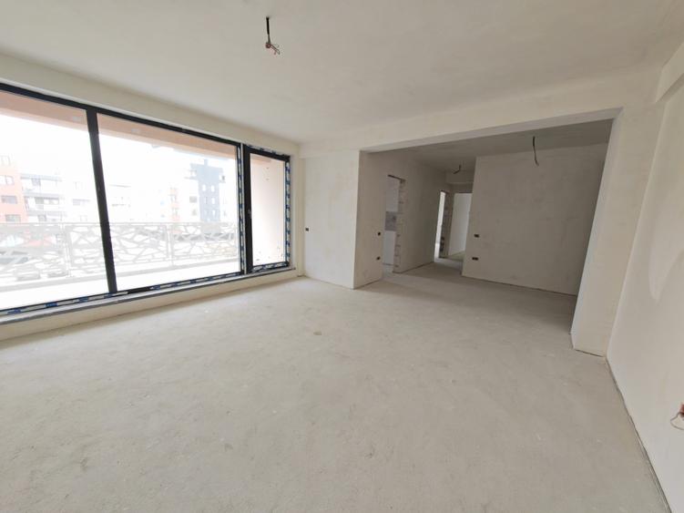 Apartament 3 camere 2 bai la cheie loc de parcare Tomis Plus