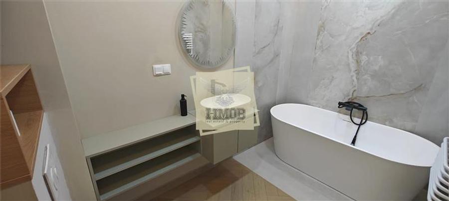 Penthouse cu 3 camere 3 bai si terasa 88 mp in zona Lazaret