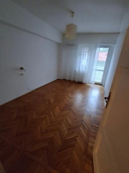 Apartament 3 camere de inchiriat