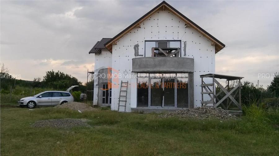 Casa tip P+M zona Zoresti - 15