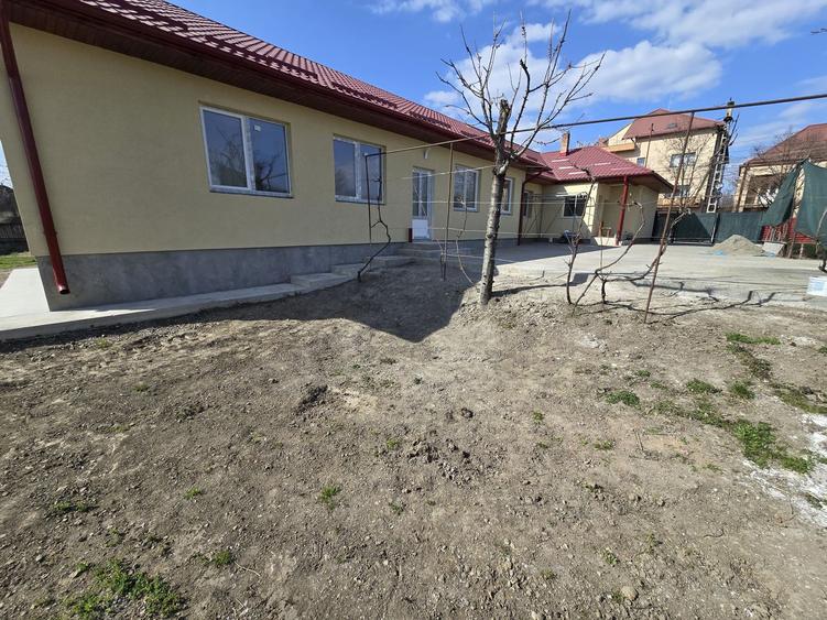 Casa 3 camere, renovată,90 mp, 3500 mp teren, cartier Unirii