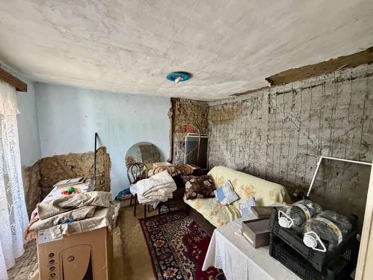 Casă cu 3 camere de vânzare Campinenaca