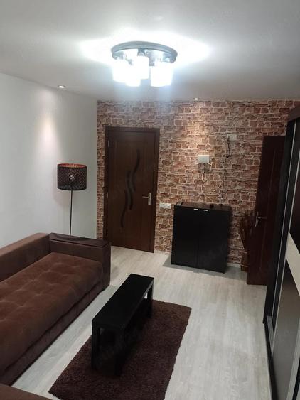 Apartament 2 camere, renovat, mobilat, centrală proprie, etaj 2/10, 54 mp