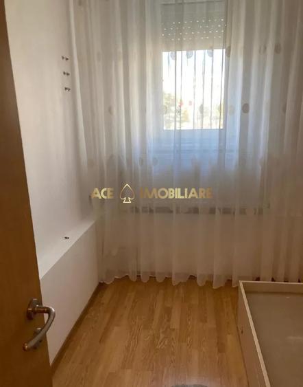 3 Camere de inchiriat | 1 Decembrie 1918 | Metrou | Mobilat | Utilat