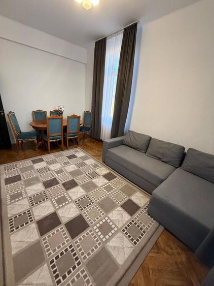 Apartament de închiriat, ultracentral,  3 camere, decomandat