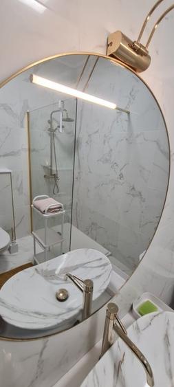 STATIUNEA  MAMAIA  -  2 CAMERE  PRIMUL  RAND  LA  MARE  MOBILAT  UTILAT  LUX