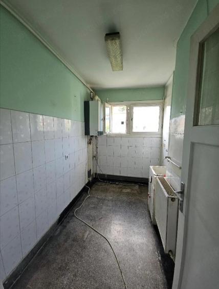 Apartament 2 camere decomandat, etaj 3 in zona Piata Astra