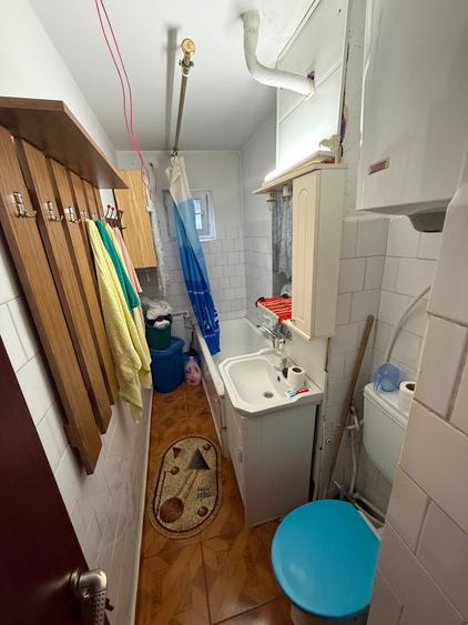 Apartament 3 camere semidecomandate Craiovita-Constantin Brancoveanu