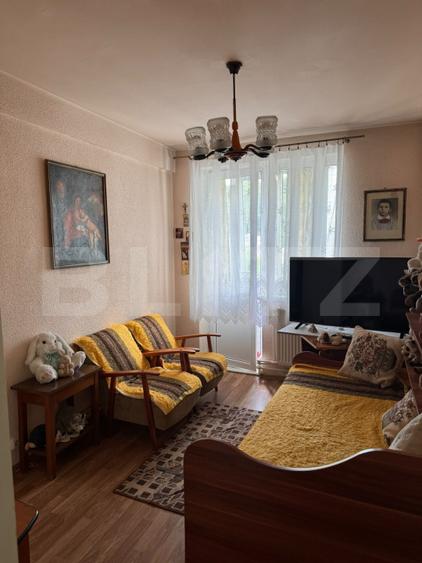 Apartament 3 camere, semidecomandat, localizat central