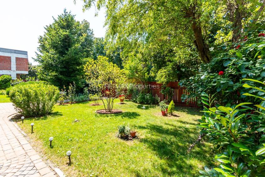 Vila de colt de vânzare în Corbeanca | Paradisul Verde - 2