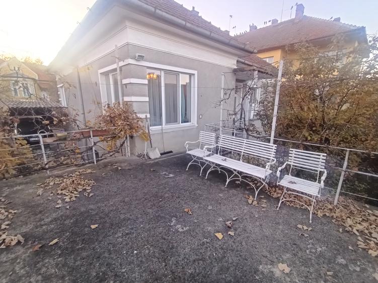 Casa individuală 5 camere in Andrei Mureșanu, teren 392 mp, utili 167 mp