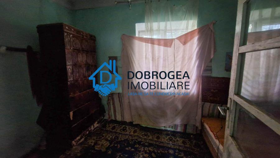 ZONA CENTRALA- CASA DEMOLABILA ,TEREN 733 MP,  DESCHIDERE STRADALA 11,5 ML