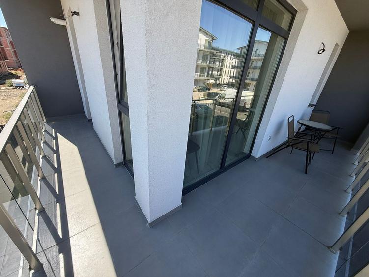 Apartament modern, prima închiriere, complet nou balcon generos