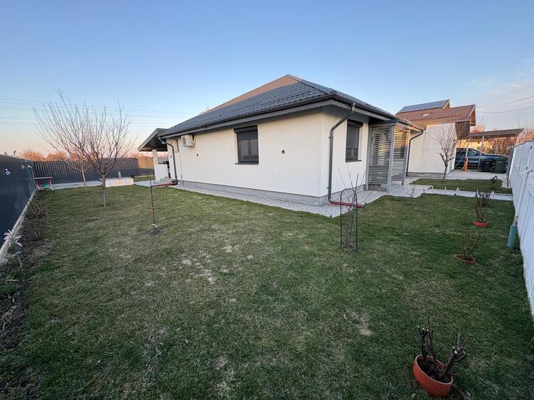 Casă modernă 2020 | 4 camere | 100 mp utili | Teren 526 mp | Panouri fotovoltaic