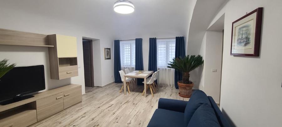 Ap 2 camere la casa, utilat si mobilat,zona centrala a Brasovului