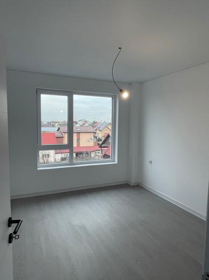Apartament 2 camere decomandat-balcon spatios – Zonă liniștită