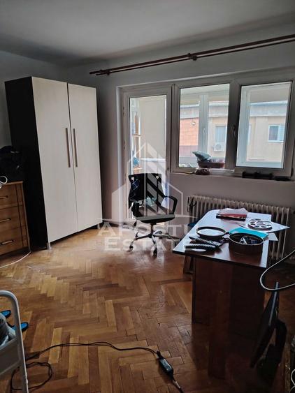 Apartament cu 3 camere, de vanzare, zona Girocului, Timisoara