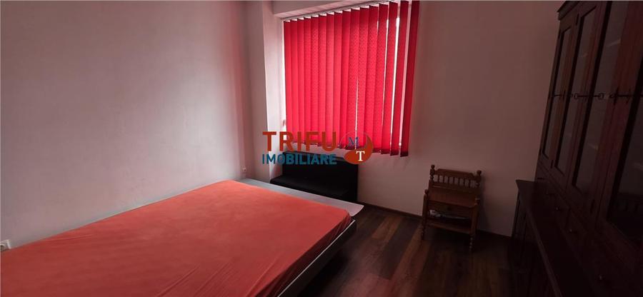 Apartament cu 3 camere,terasa si garaj