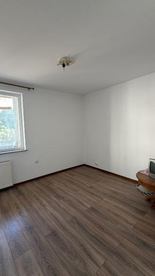Apartament 2 camere, 47 mp, Centru Craiova — baie modernizată, potrivit și pentr