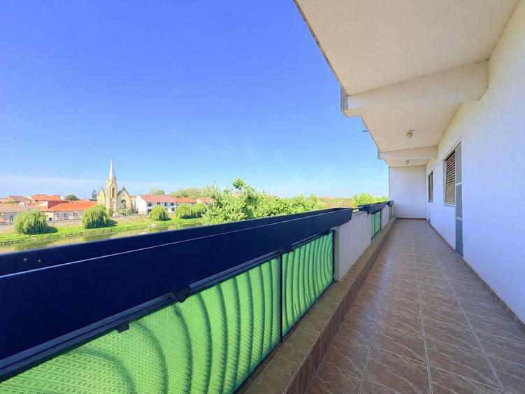 4 camere, suprafata generoasa, vedere panoramica spre raul Timis - 3