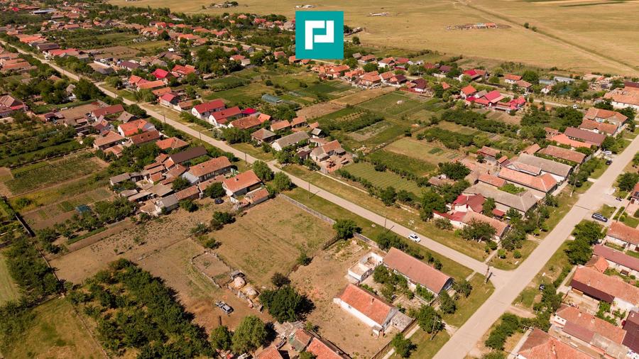 Teren intravilan de 1492 mp în Nădab