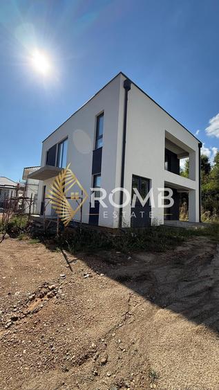Casa individuala, 125 mp, 4 camere, zona Luna de Sus