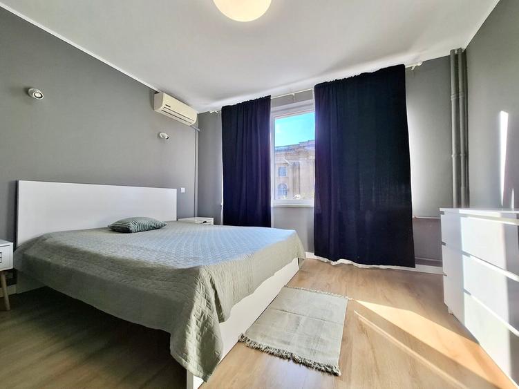 2-room apartment | view Sala Palatului park | subway Piata Romana |