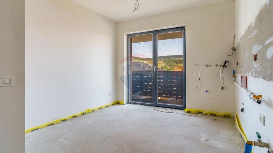Apartament de vanzare in casa/ duplex nou, garaj, terasa