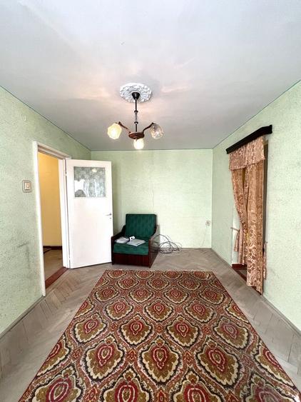 🏡 Apartament 2 camere, etaj 3, stradal – zonă excelentă Micro 40