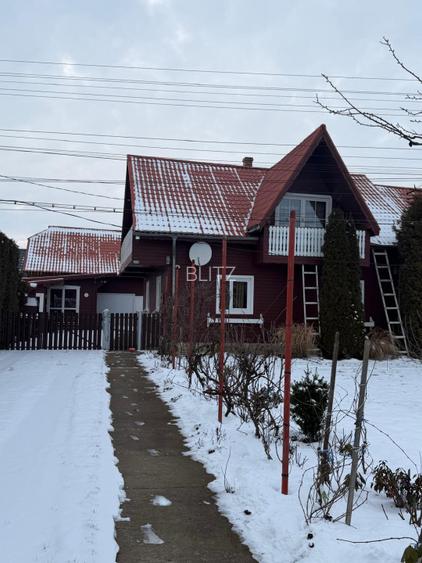 Casa  spatioasa , teren 3300 mp, Dornesti - 3