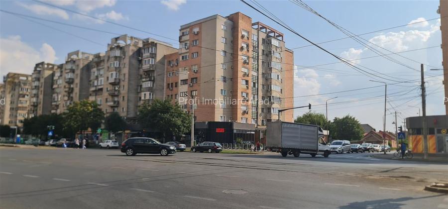 Spatiu in intersectie pe colt, Calea Aurel Vlaicu -Fortuna