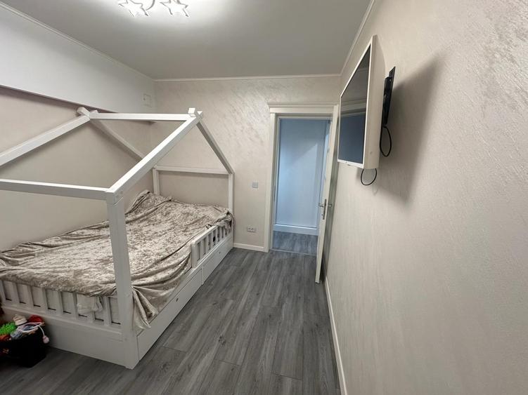 Apartament 3 camere de vanzare Dacia