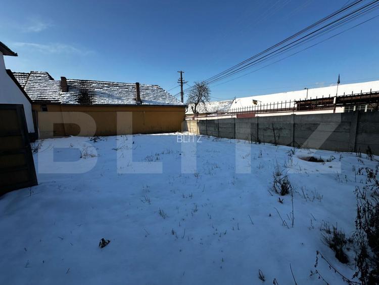 Teren 471 mp cu construcție demolabilă – ideal spații comerciale, vad auto bun - 2