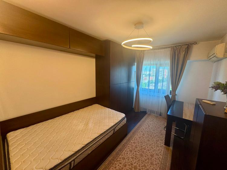 Apartament Premium 3 Camere | 81 mp | Bloc 1990 | Etaj 6/8 | Podu Roș – Vizavi de ANAF