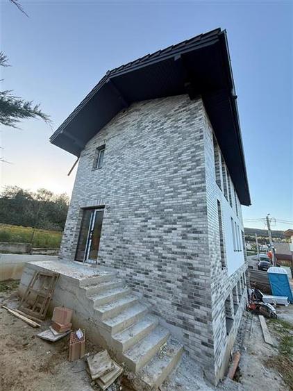 Casa de vanzare in Faget, Cluj-Napoca, zona Sunny Hill, langa padure