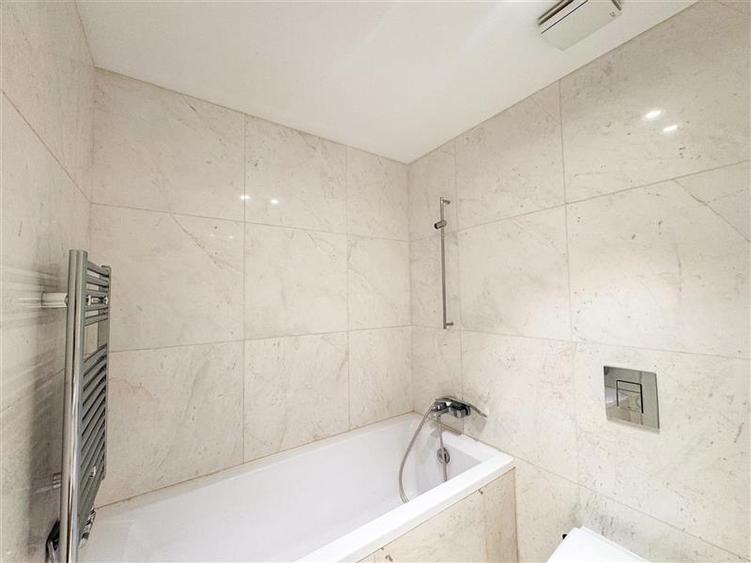 Apartament tip Duplex cu 4 camere de vanzare One Charles de Gaulle