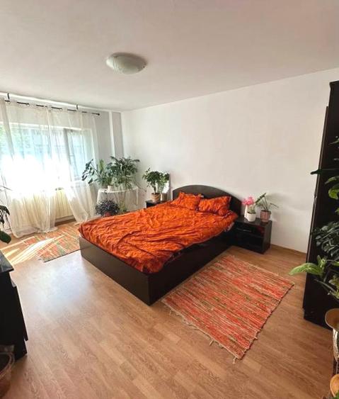 Apartament cu 1 cameră decomandat - etaj 1 - zona Gării Internaționale