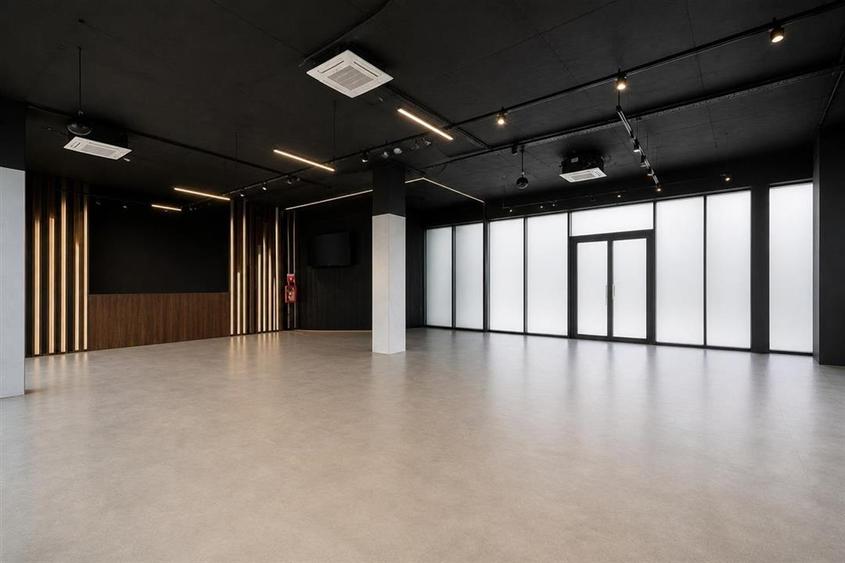 Spatiu comercial 180mp cu terasa de 75mp  zona Doamna Stanca