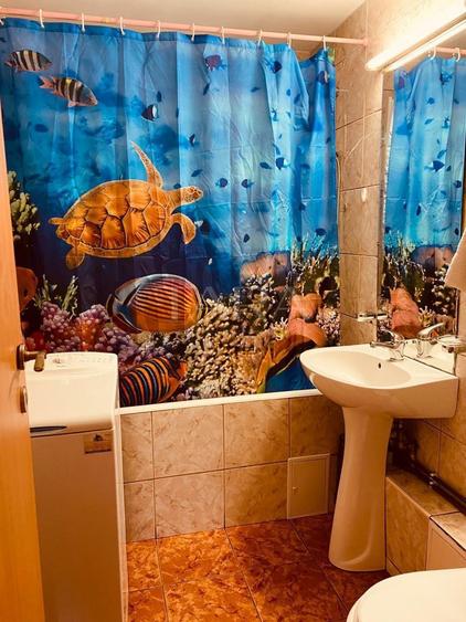 Apartament cu 2 camere, decomandat, zona Piata Zorilor