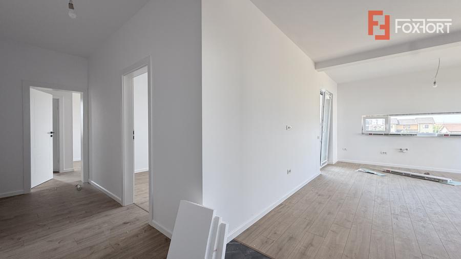 Comision 0% Apartament de vanzare, 3 camere + terasa de 15,62 mp Mosnita
